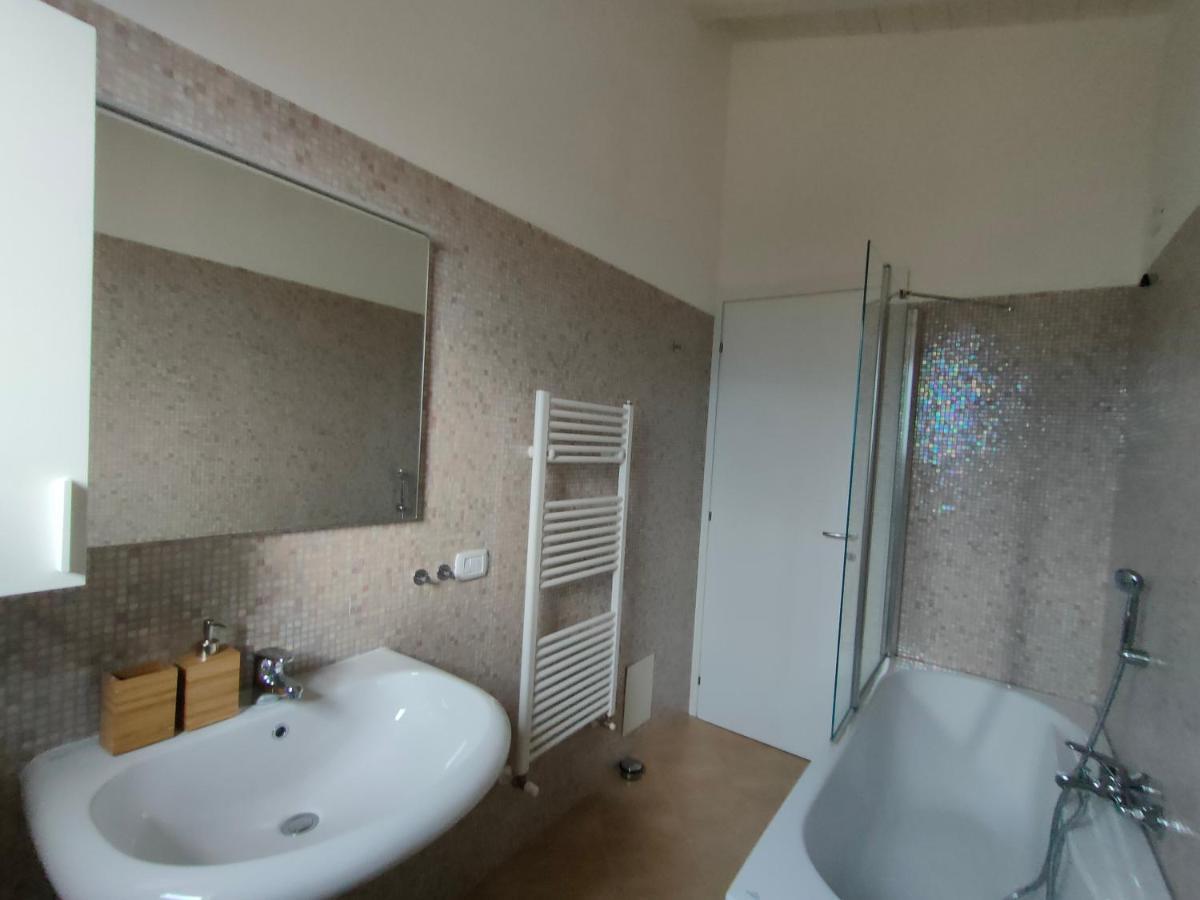 Iseolakerental - Casa Cuneo Costa Volpino Esterno foto