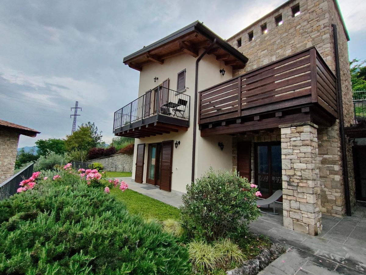 Iseolakerental - Casa Cuneo Costa Volpino Esterno foto